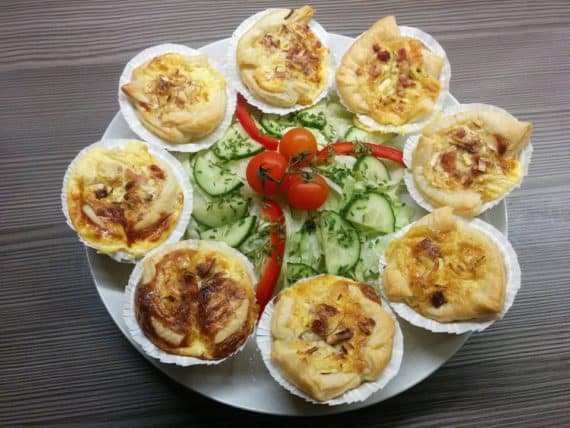 Rezept Mini Quiche Lorraine | guenstig-kochen.at Rezept Mini Quiche Lorraine