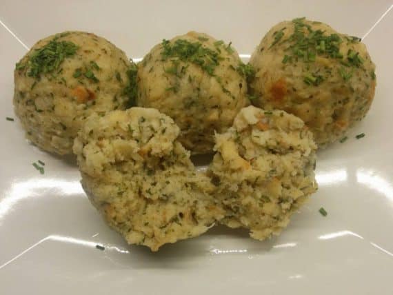 Rezept Mikrowellen - Semmelknödel | guenstig-kochen.at Rezept Mikrowellen - Semmelknödel