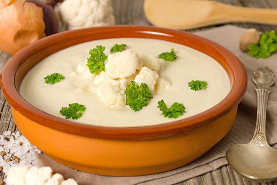 Rezept Karfiolcremesuppe | guenstig-kochen.at Rezept Karfiolcremesuppe