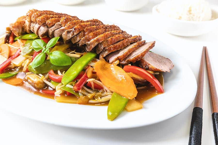 Asiatische Mopse Schwarz Kuessen